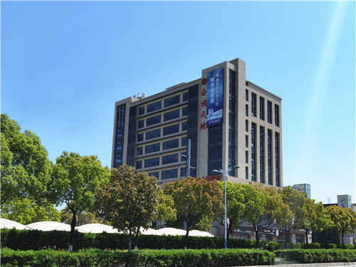 从厂房到商务楼，办公置换“一小步”，形象升级“一大步”
